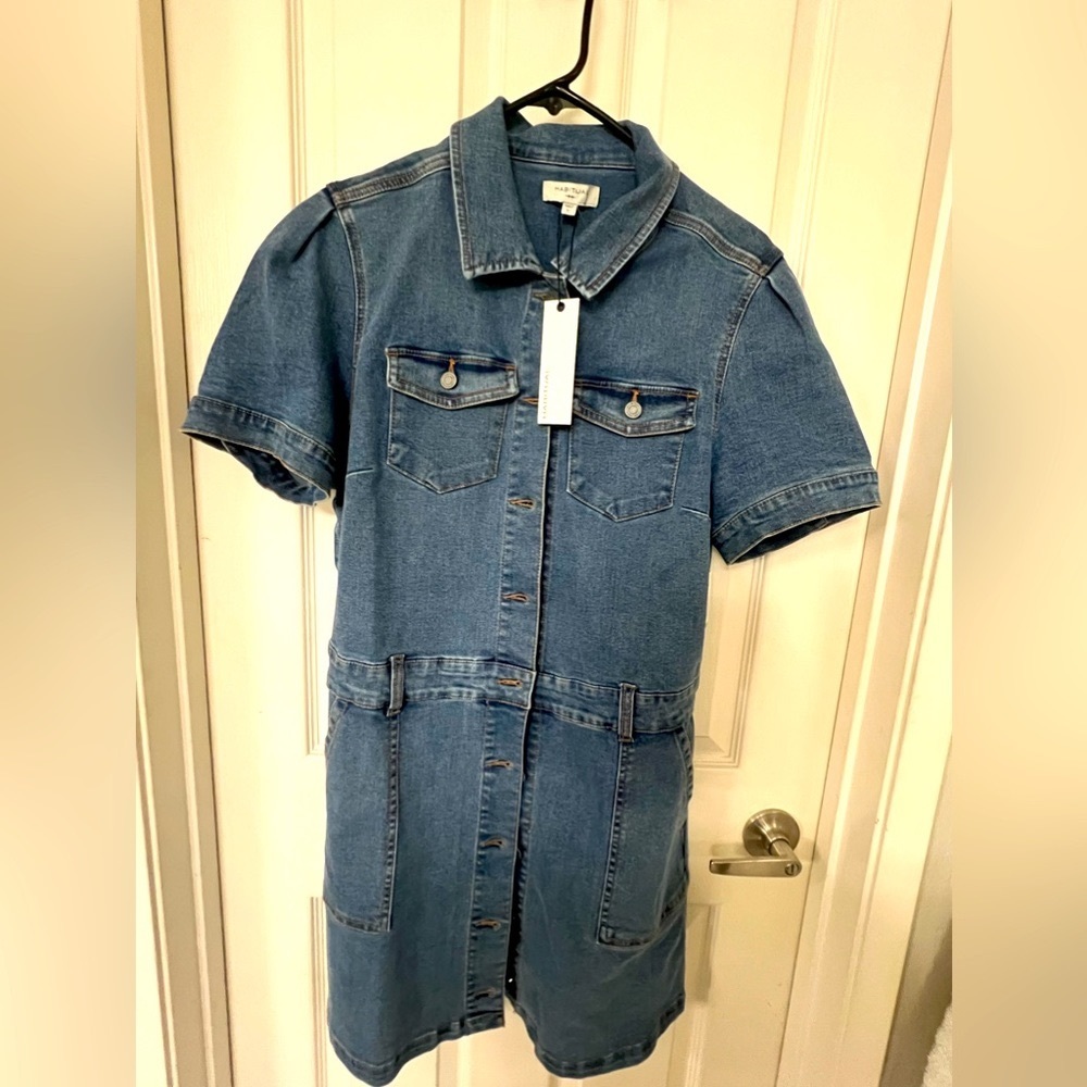 Habitual Denim dress. Stretch material. SUPER CUTE! NWT. Size Large.